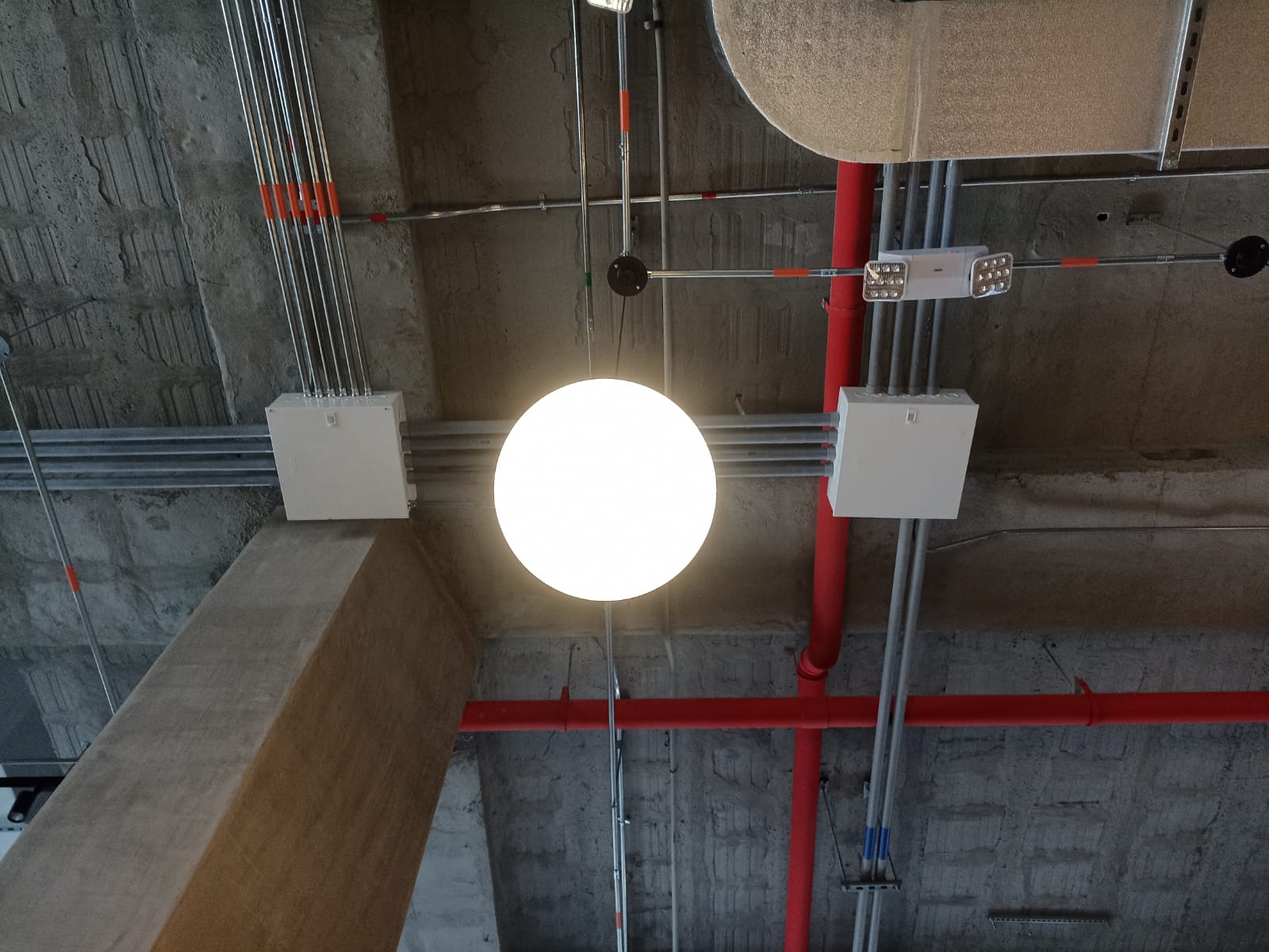 Imteryx instalación eléctrica de baja y media tensión en Colegio María Currea